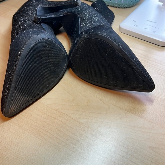 BRASH Spicy Etain Pointed Ankle Booties Silver/Black Size 8.5 - Picture 2 of 7